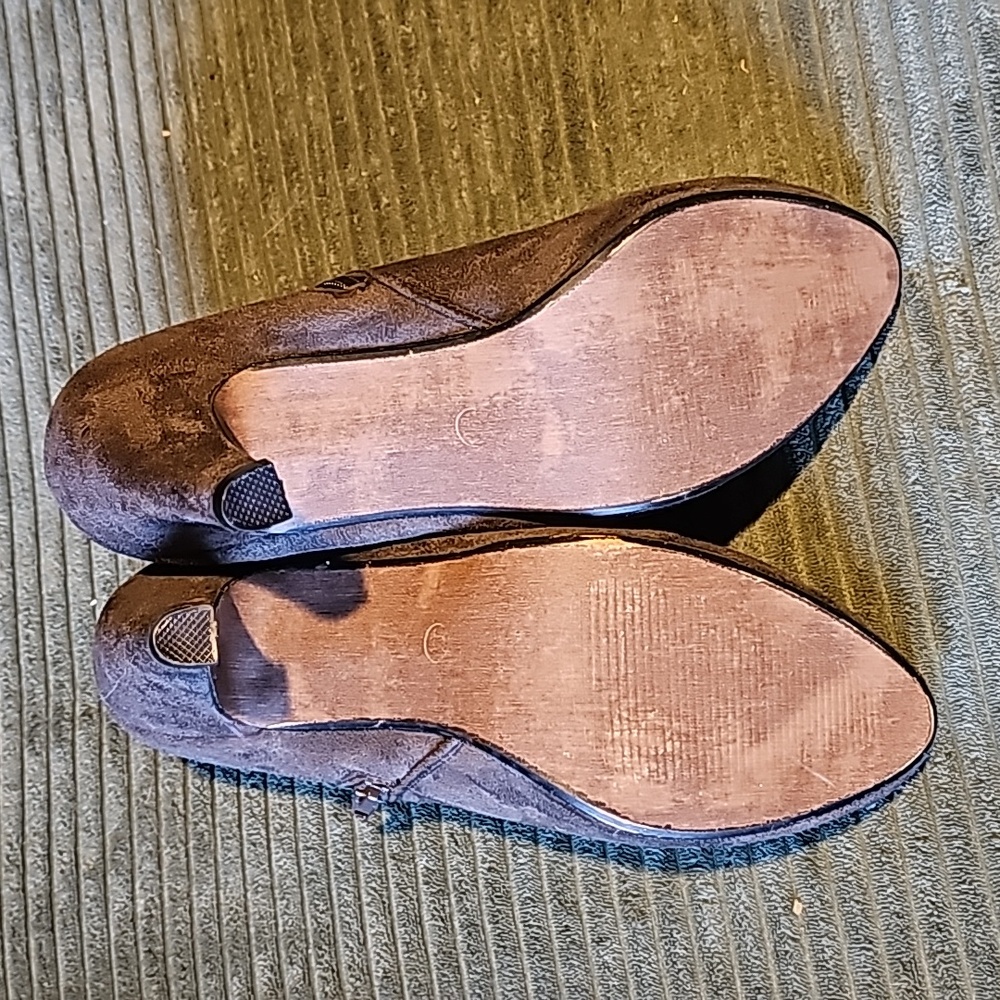 Brown suede Zip Booties hi heel. Size 41/10 - Picture 4 of 10